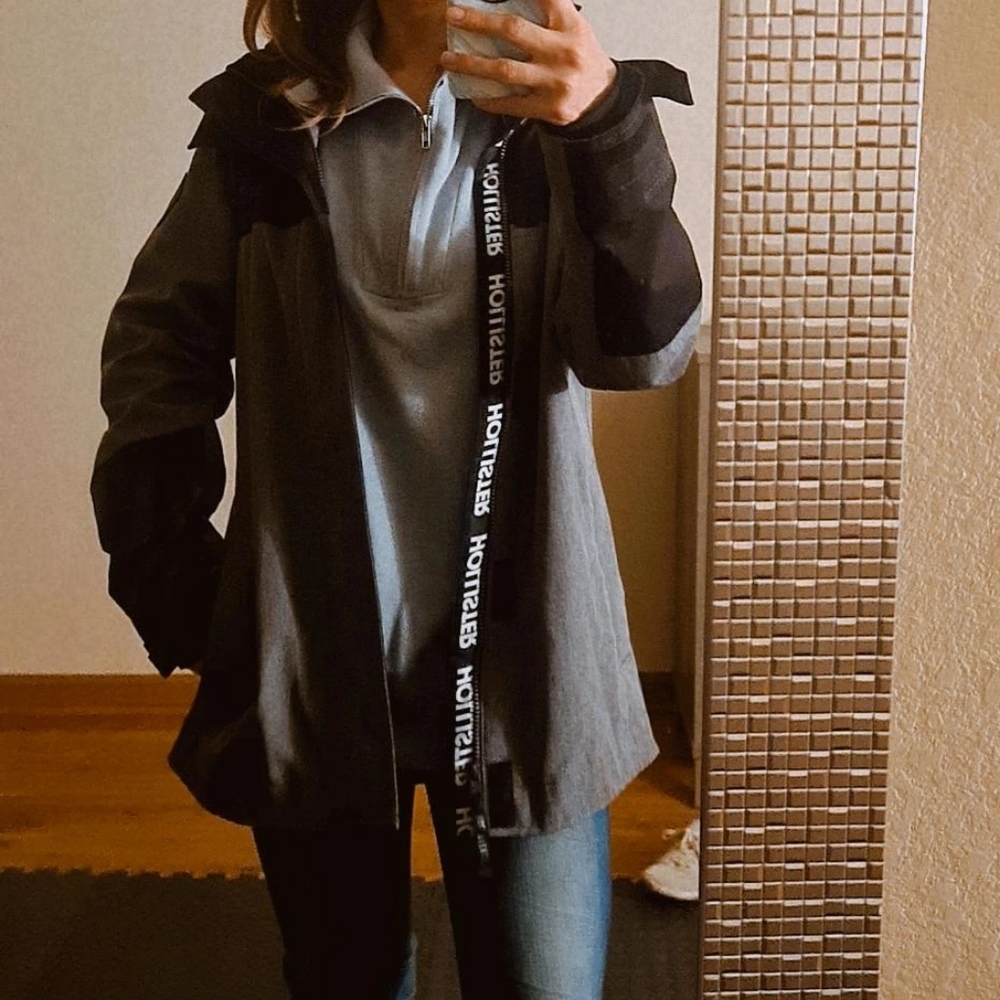 Hollister All Weather Collection grey jacket with hood